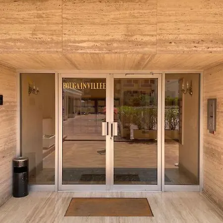 Front Mer, Piscine Apartman