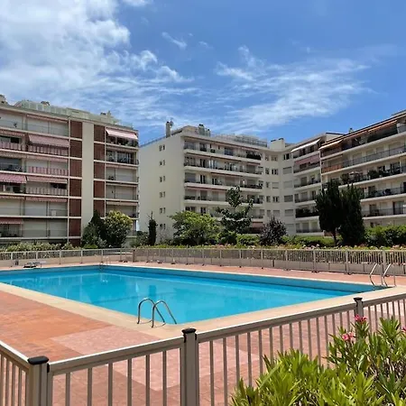 Апартаменты Front Mer, Piscine Рокебрюн — Кап-Мартен