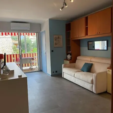 Front Mer, Piscine * Рокебрюн — Кап-Мартен